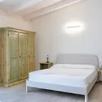 Isa - With Swimming Pool A Few Minutes From Alghero 3*