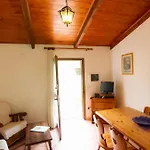 Isa - With Swimming Pool A Few Minutes From Alghero 3*