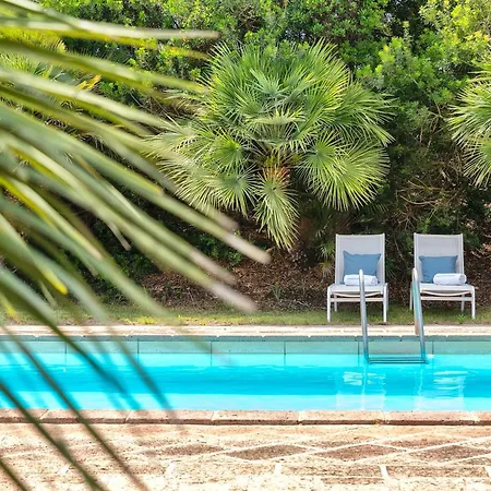 アパートホテル Isa - With Swimming Pool A Few Minutes From Alghero 3*