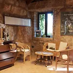 Apart-hotel Isa - With Swimming Pool A Few Minutes From Alghero Santa Maria la Palma