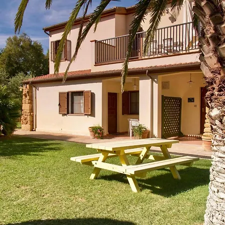 Isa - With Swimming Pool A Few Minutes From Alghero Aparthotel