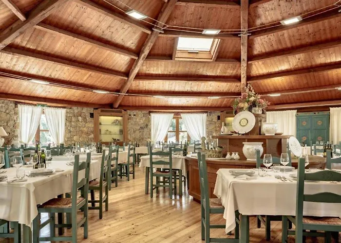 Apartahotel Isa - With Swimming Pool A Few Minutes From Alghero Santa Maria la Palma