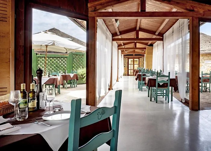 Isa - With Swimming Pool A Few Minutes From Alghero Apartahotel